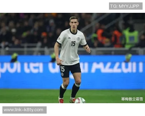 名宿盛赞施洛特贝克为多特蒙德核心球员展现全面实力无可挑剔 名宿盛赞施洛特贝克为多特蒙德核心球员展现全面实力无可挑剔